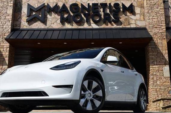 TESLA MODEL Y 2021 5YJYGDEE0MF183238 image